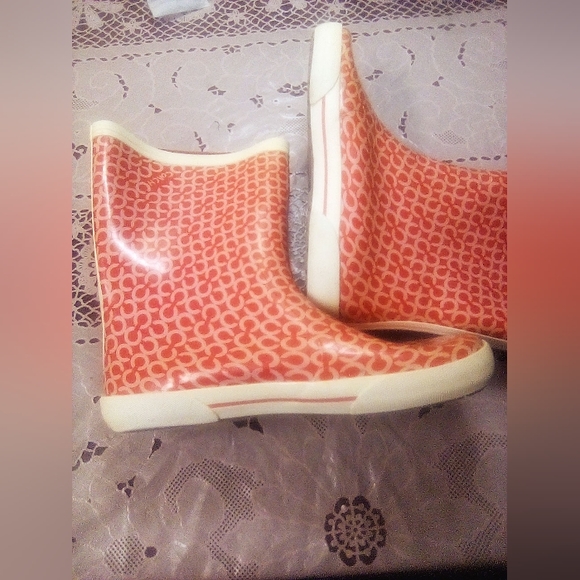 Coach Womens Sassy Red and White Rubber Rain Boots Size 8 - Picture 1 of 8